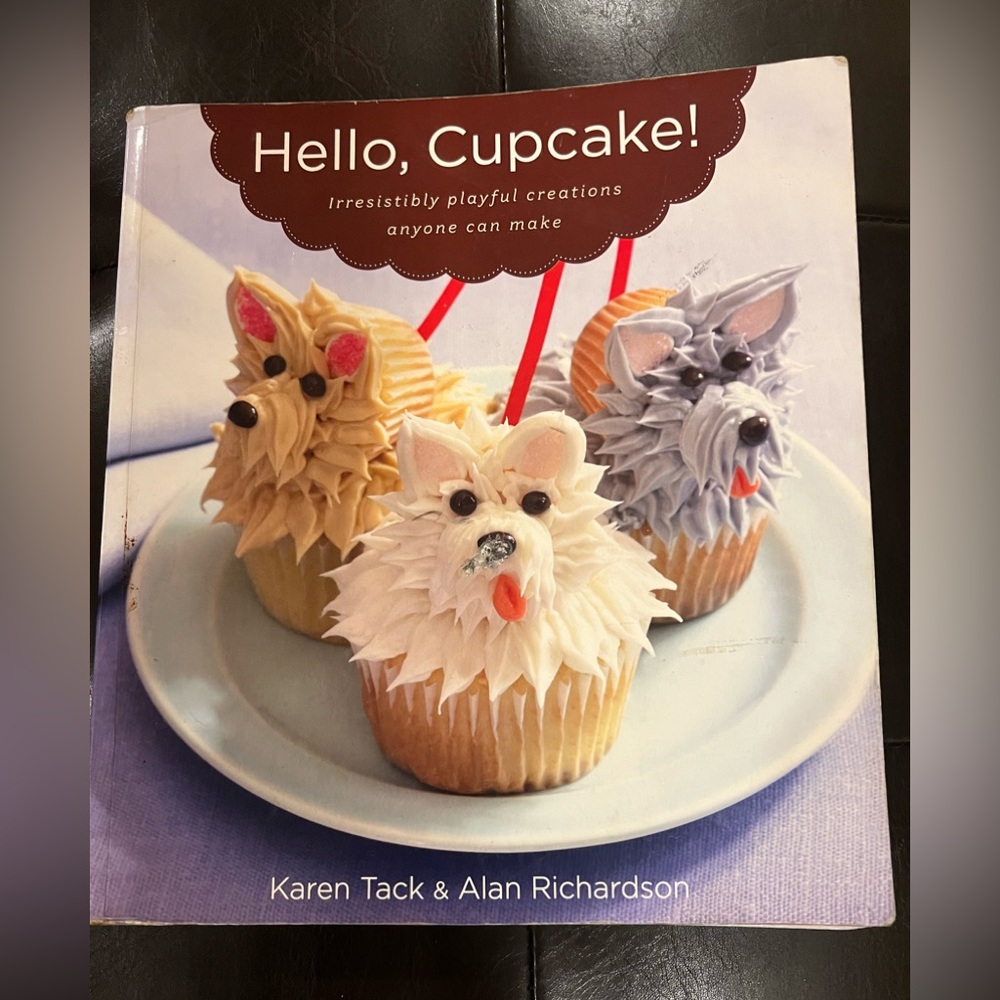 Hello, Cupcake recipe book